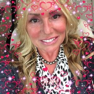 Meet your Posher, Jennie